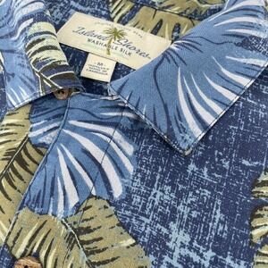 Island Shores M Blue Floral‎ Hawaiian Shirt 100% Silk Coconut Button Mens Aloha